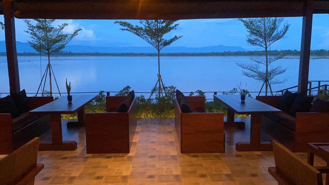 The Riviera Champasak Hotel Kültér fotó