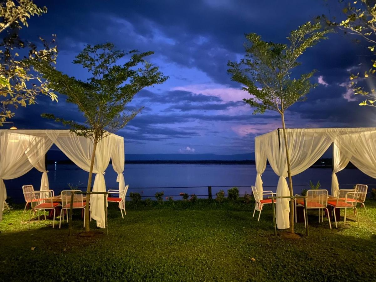 The Riviera Champasak Hotel Kültér fotó