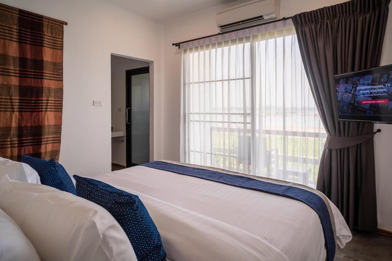 The Riviera Champasak Hotel Kültér fotó